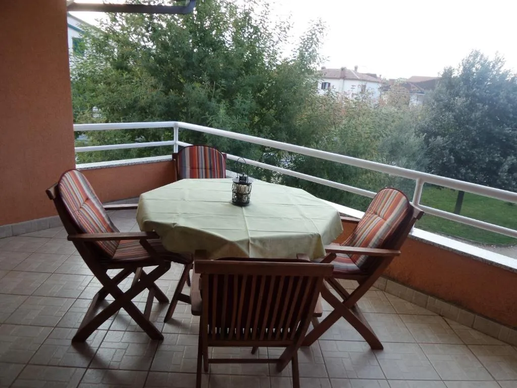 Apartment 5